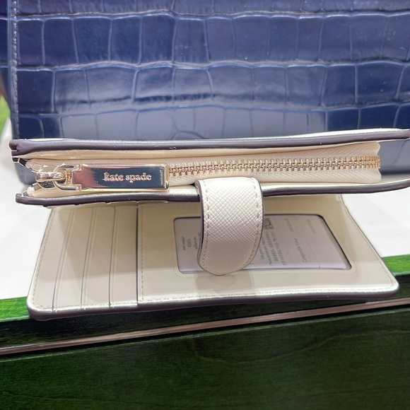 Kate Spade Schuyler Medium Compact Bifold Wallet
Meringue
NWT - Picture 5 of 16